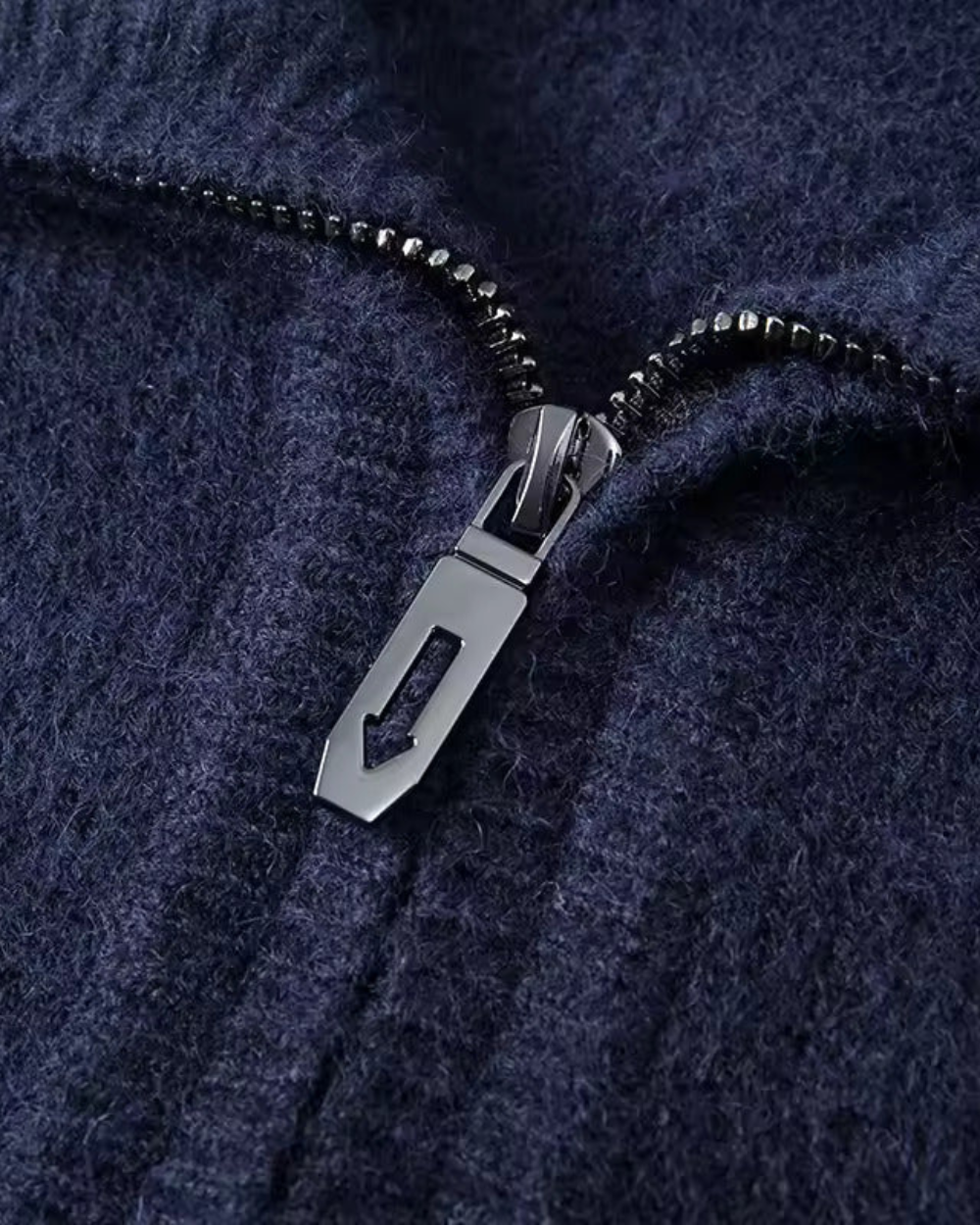 Gstaad Cashmere Sweater med Kvartrits