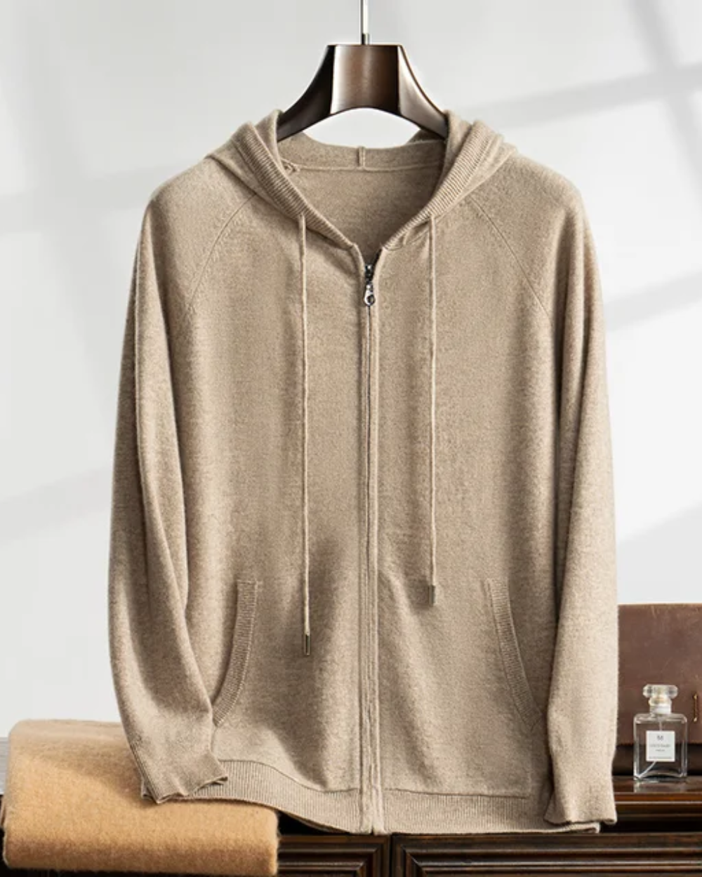 Courchevel Cashmere vest med hætte