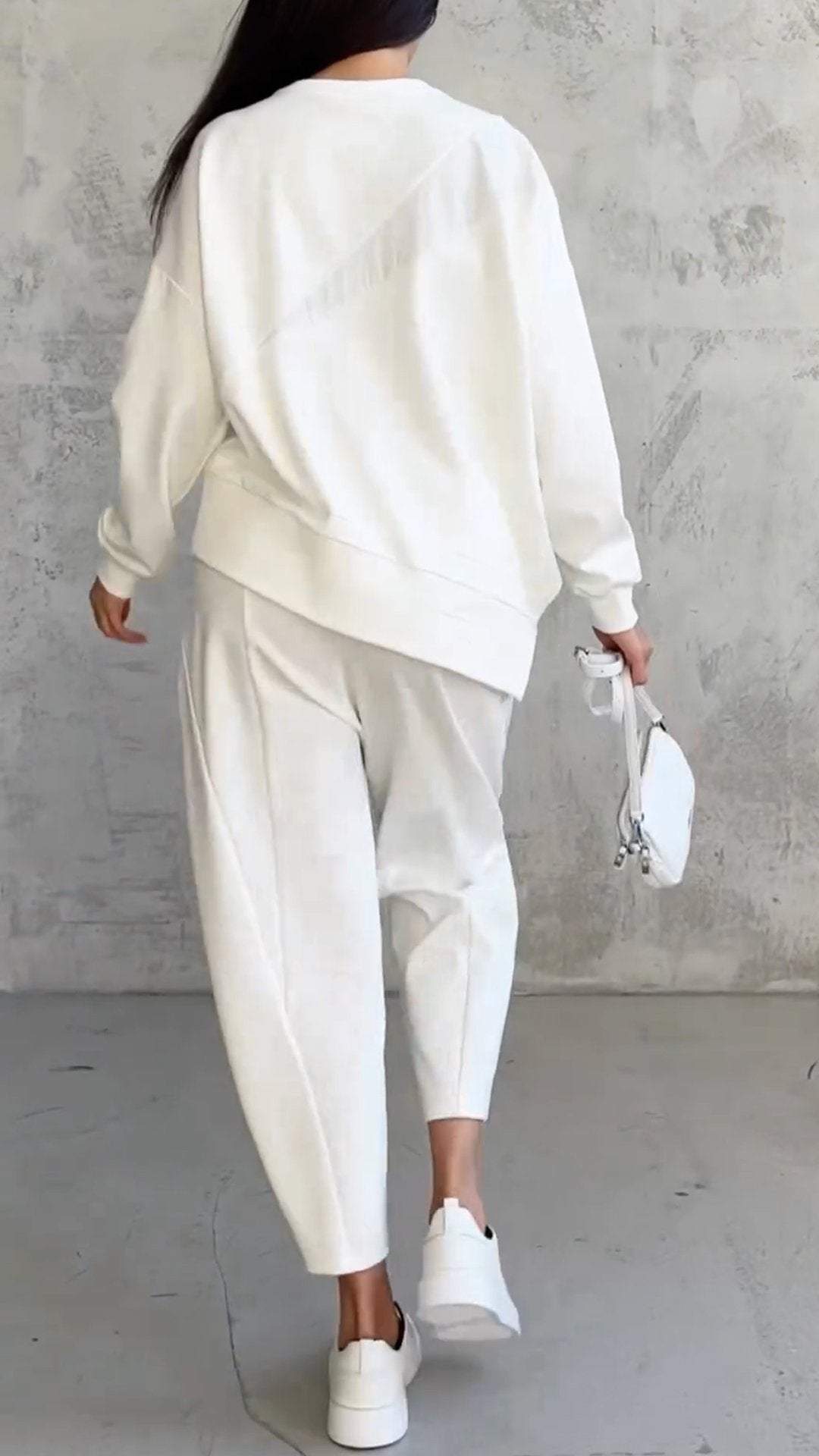 FLORIANA™ | ELEGANT TO-DELS SÆT MED RUND HALS OG LANGE ÆRMER