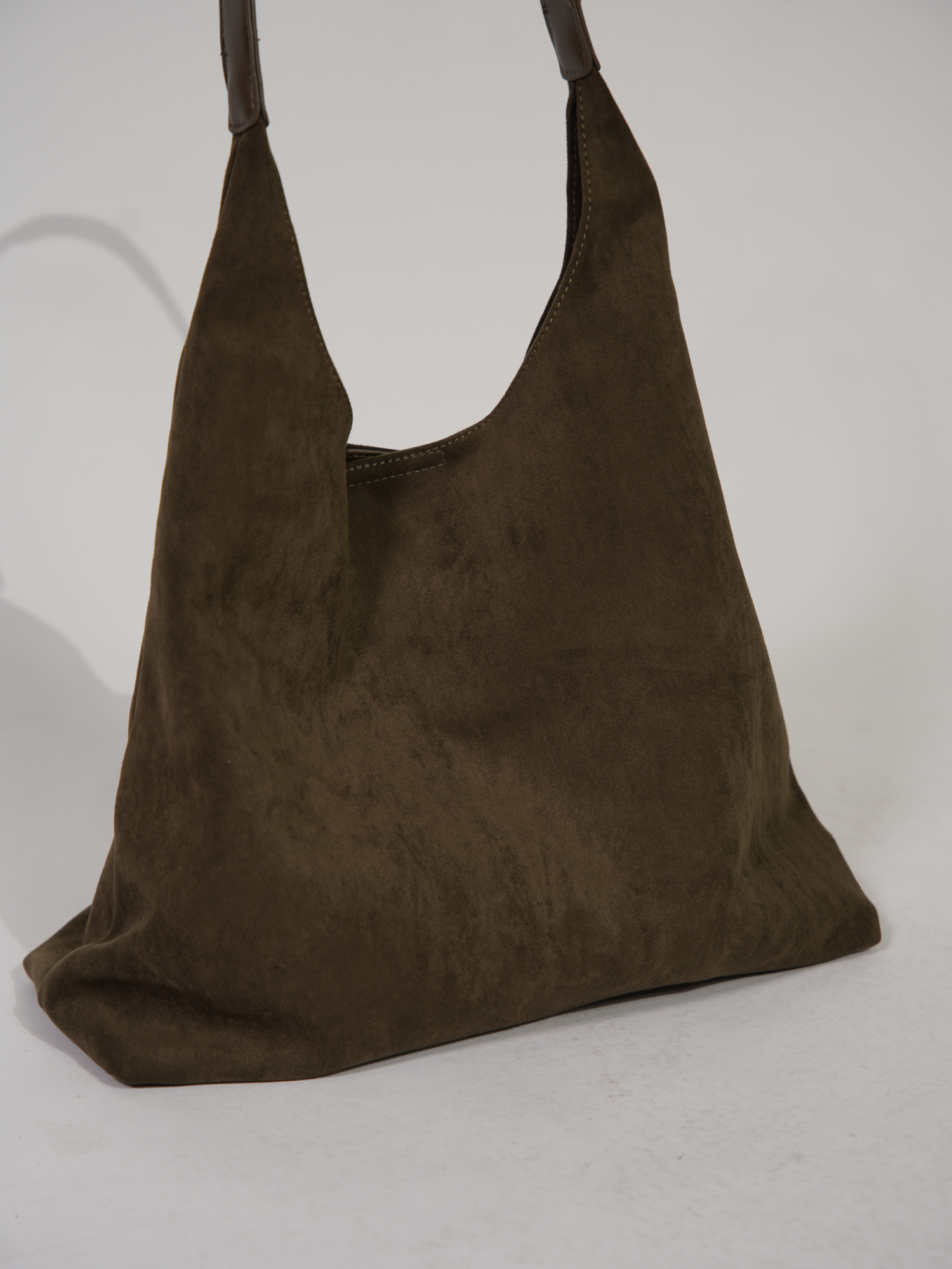 Roos | Suede Skuldertaske