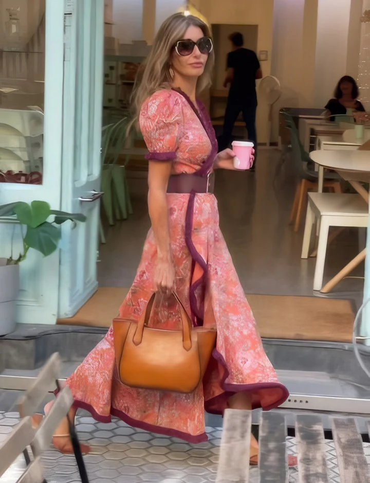 Elin | Sommer Boho Kjole med Bælte og V-udskæring