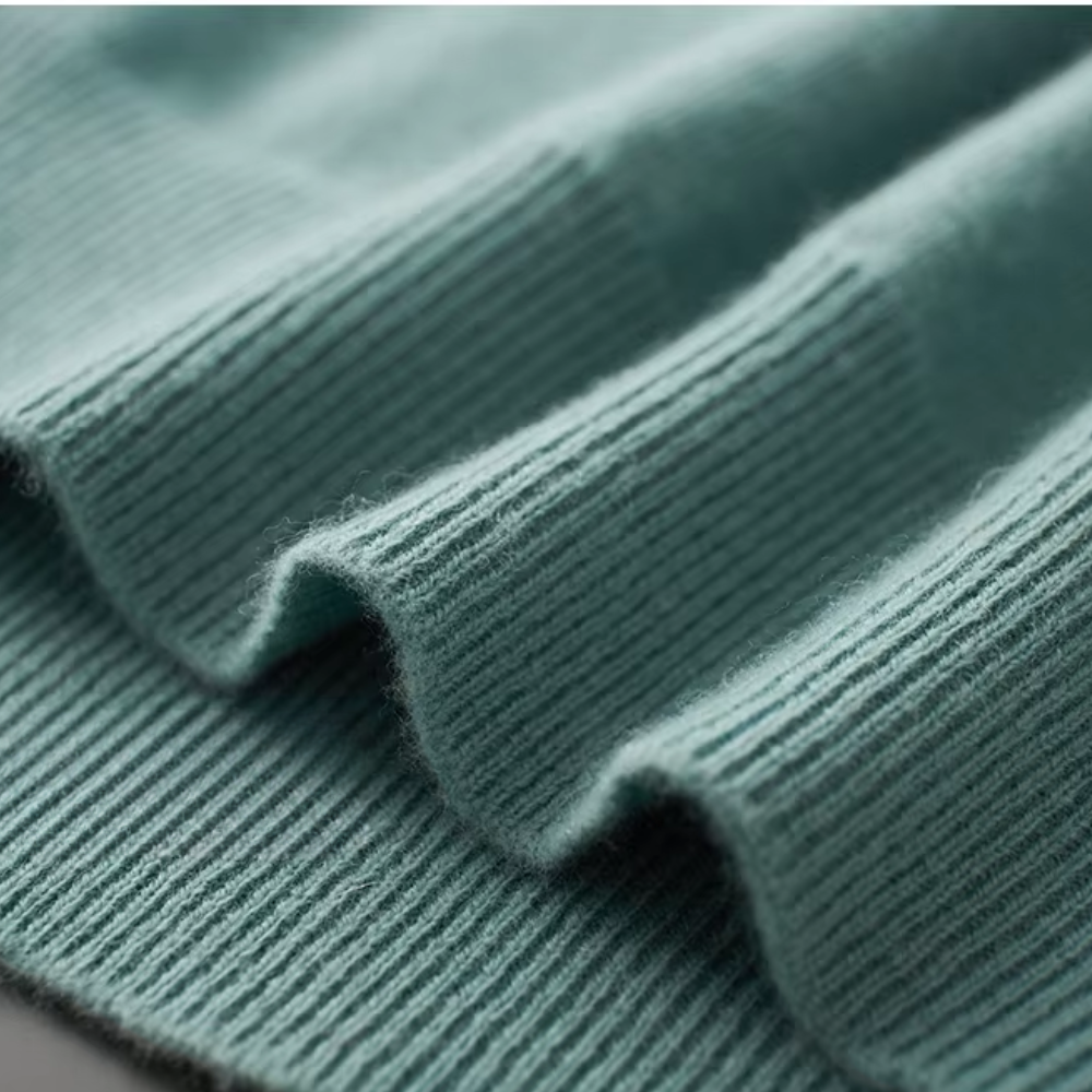 Uldtrøje med V-hals