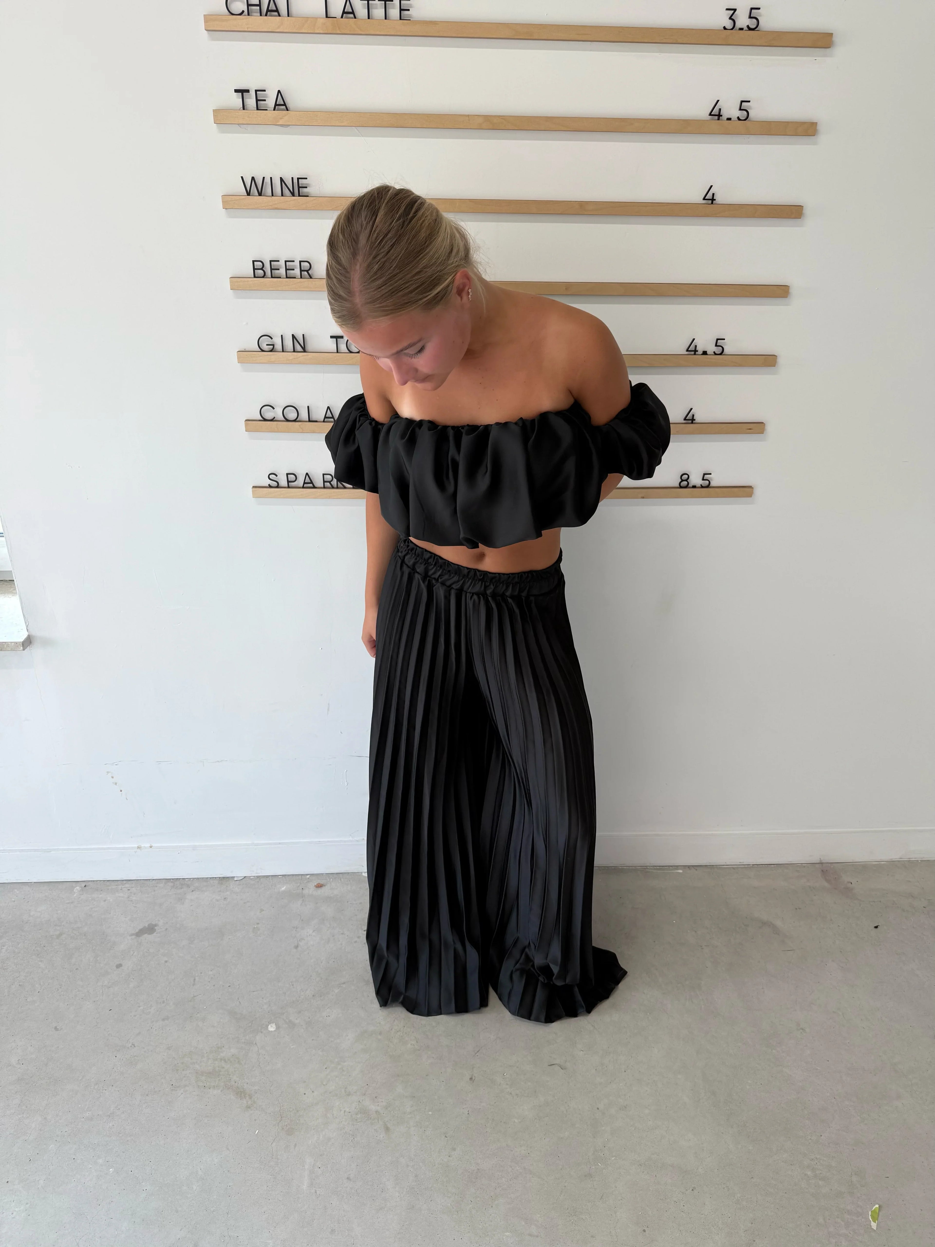 Noa | Satin Sæt med Elegant Glamour