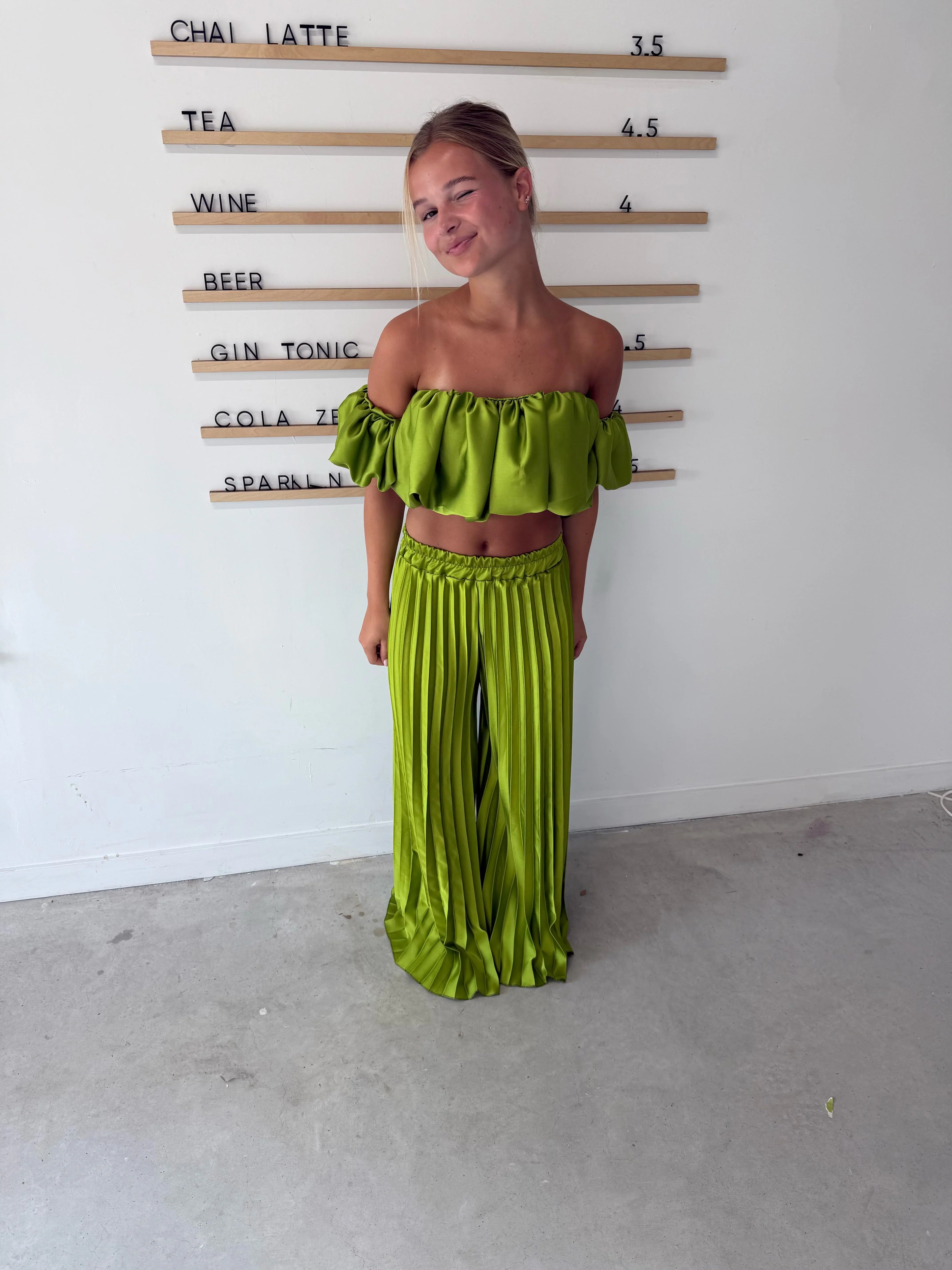Noa | Satin Sæt med Elegant Glamour