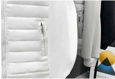 Elegant bomuldsforet jakke