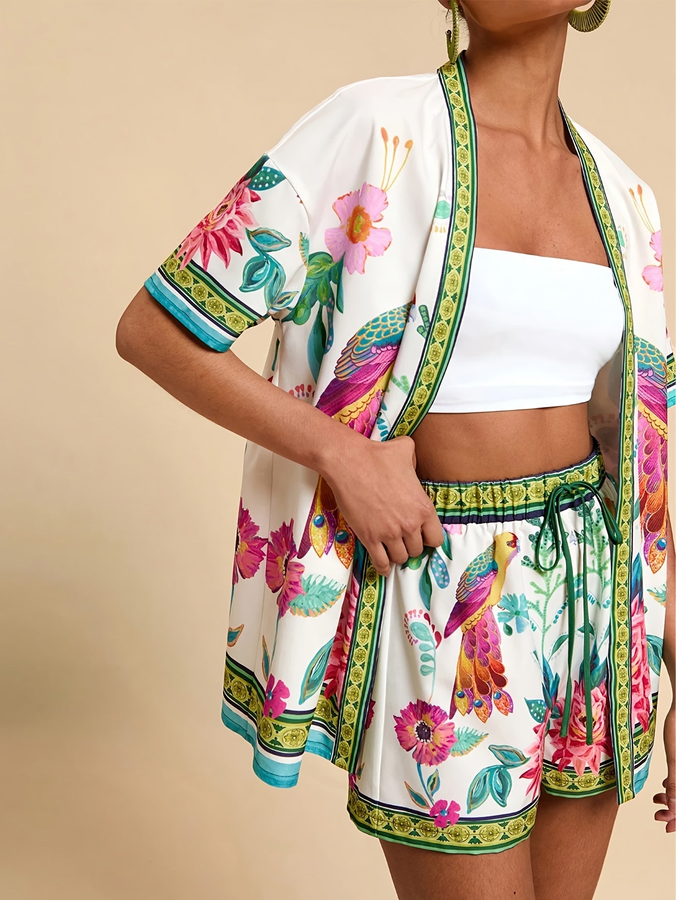 Isabella | Tropisk Print Sæt med Top og Shorts