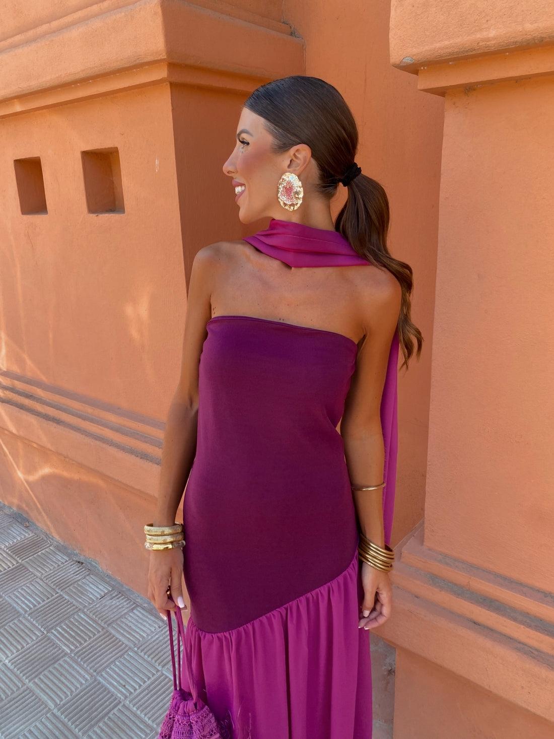 Mila | Chic Strapless Midi Kjole