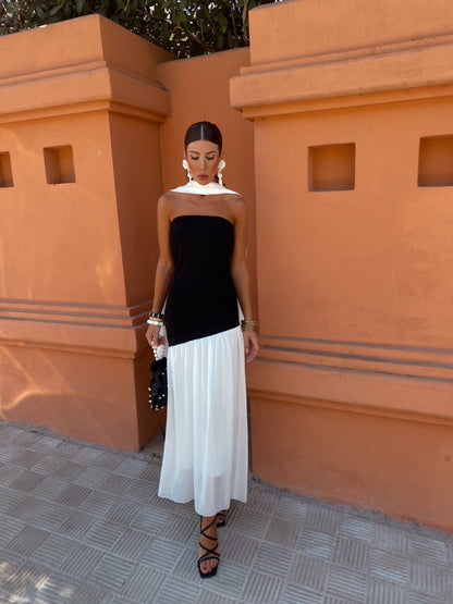 Mila | Chic Strapless Midi Kjole